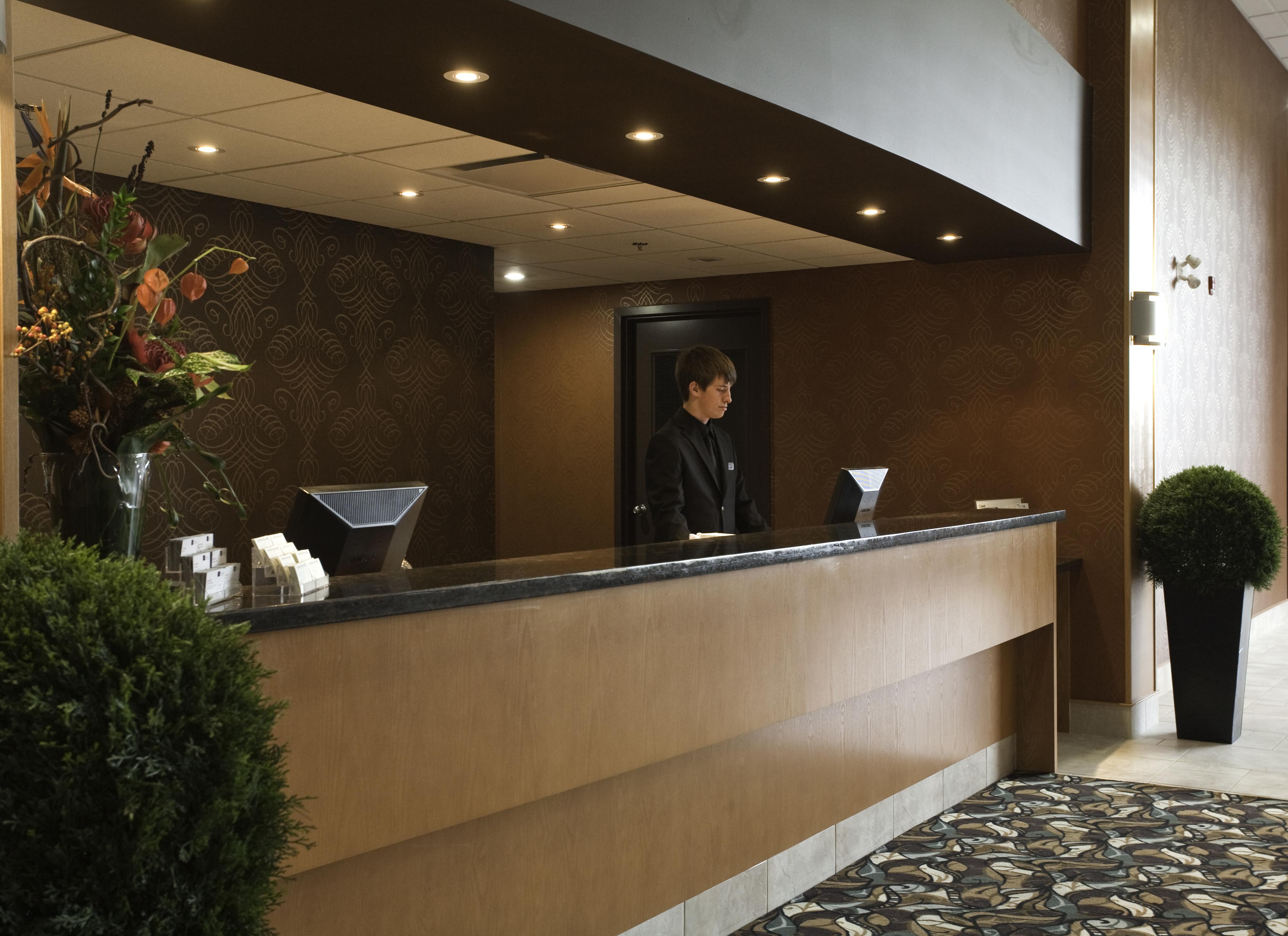 Coast Lethbridge Hotel & Conference Centre Exterior foto