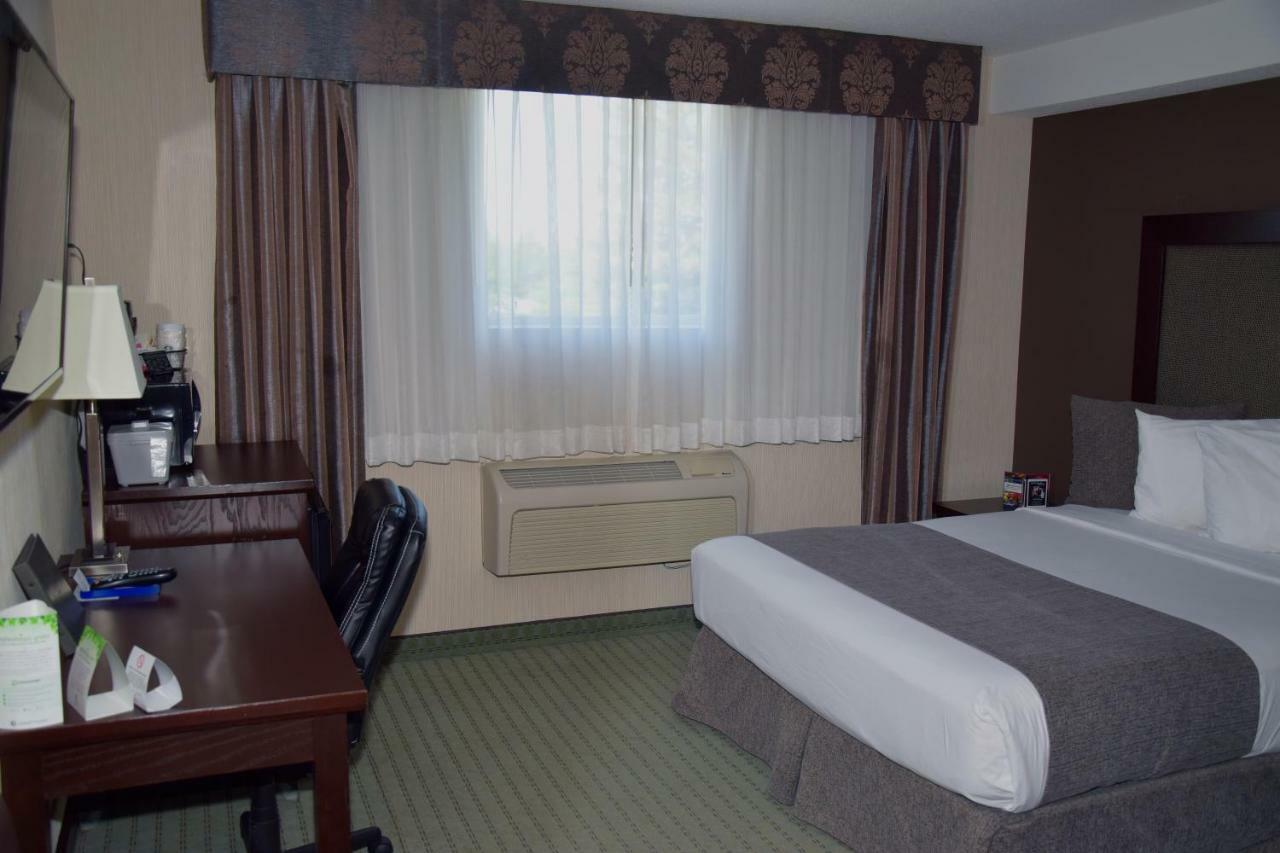Coast Lethbridge Hotel & Conference Centre Exterior foto
